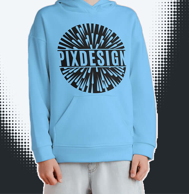 Hellblauer Hoodie mit Pixdesign-Logo, trendy und modern, perfekt für lässige Outfits.