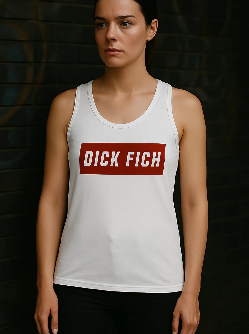 Weißes Damen Tanktop mit provokantem Statement-Design – edgy Streetwear aus der Pixdesign Kollektion für starke Auftritte